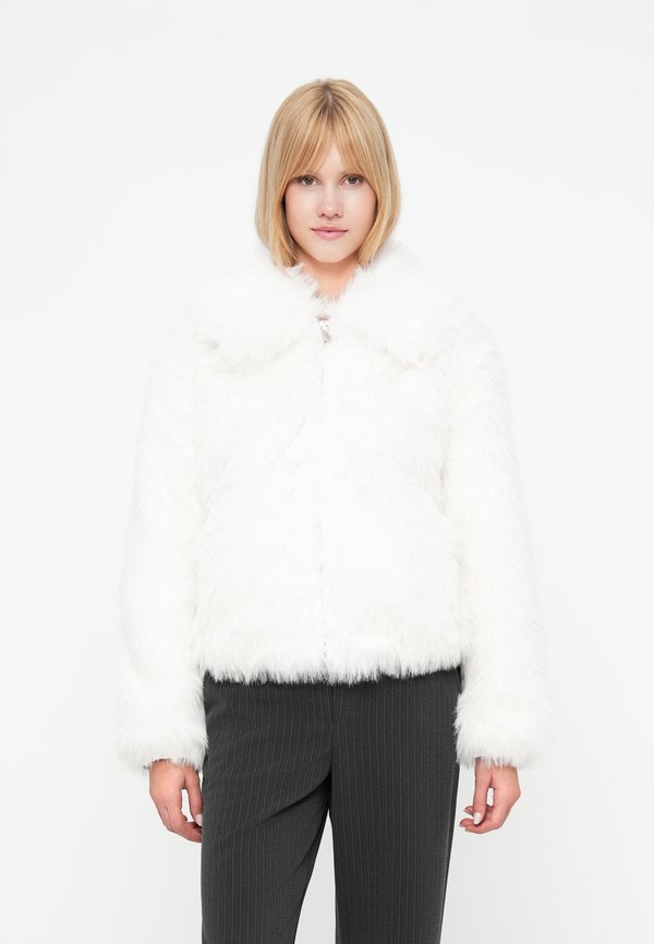 Abercrombie & Fitch SHORT ZIP FRONT