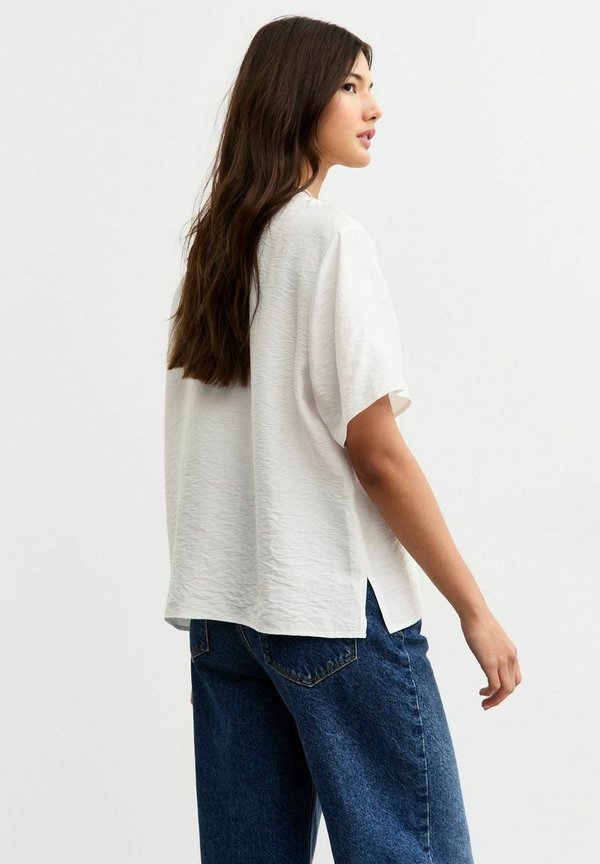 New Look V-NECK BUTTON UP