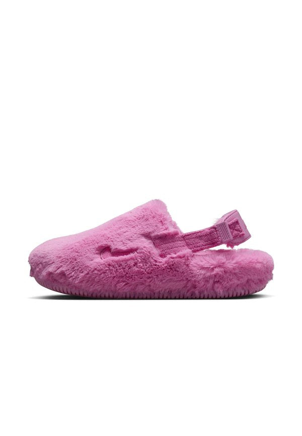 Nike Sportswear CALM