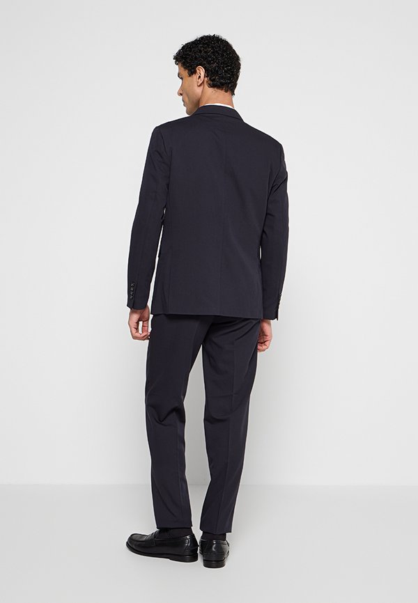 Lindbergh RELAXED FIT