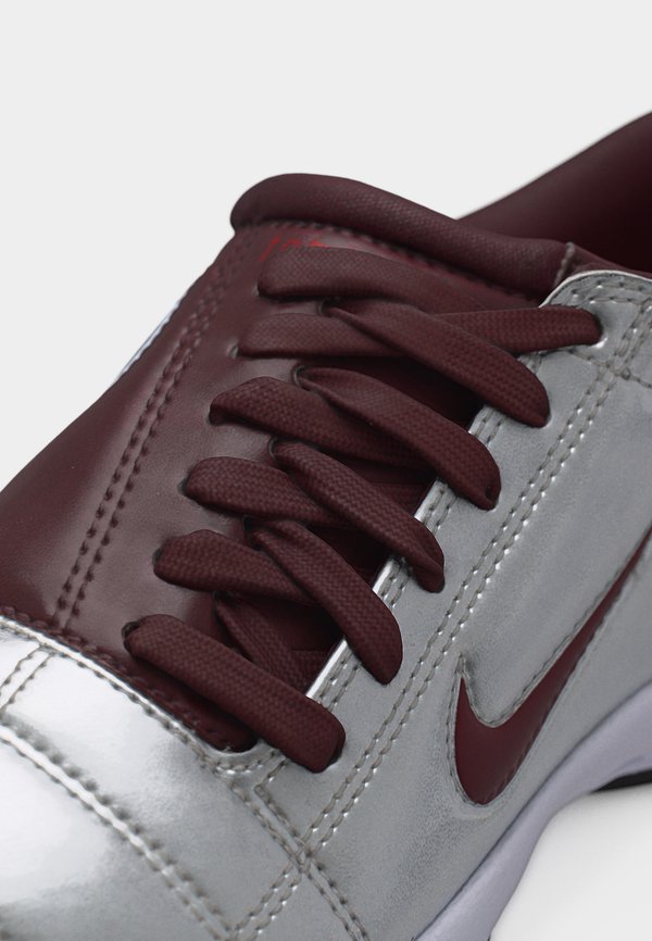 Nike Sportswear T90