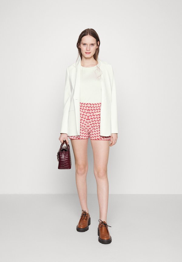 Claudie Pierlot