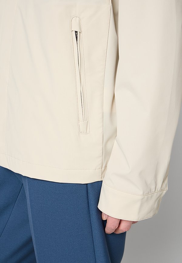 Lyle & Scott