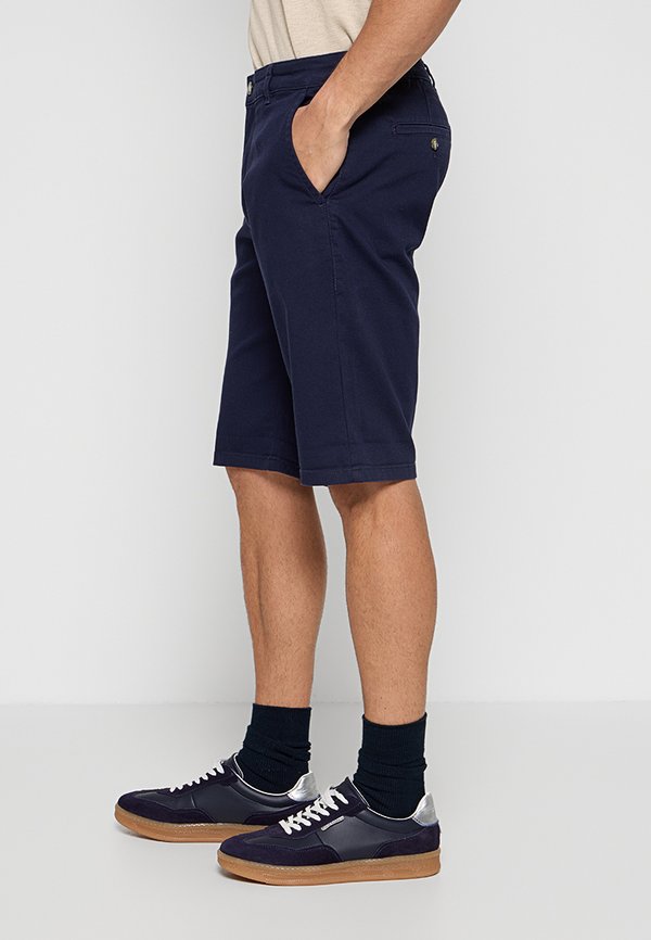 Lindbergh RELAXED FIT