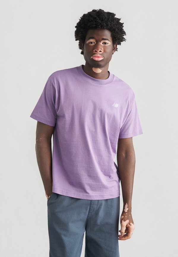 New Balance SPORT ESSENTIALS - Basic T-shirt - candied violet