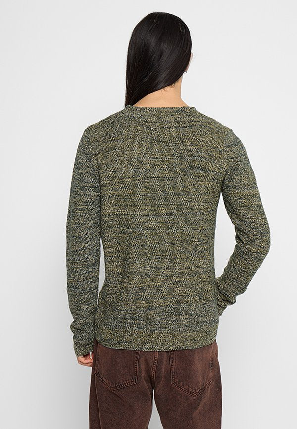 REVOLUTION REGULAR FIT
