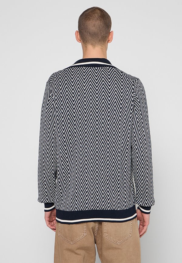 Lindbergh RELAXED FIT
