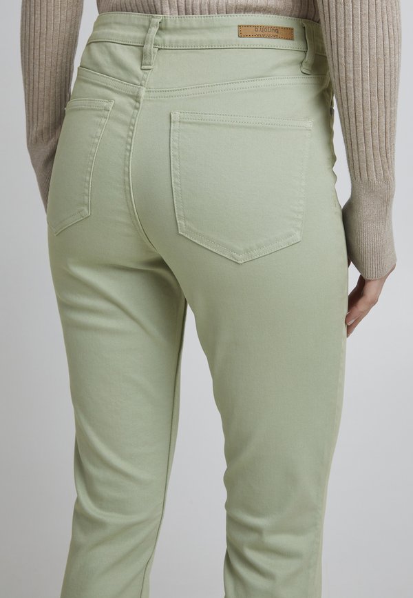 b.young BYLOLA BYLIKKE SLIT JEANS -