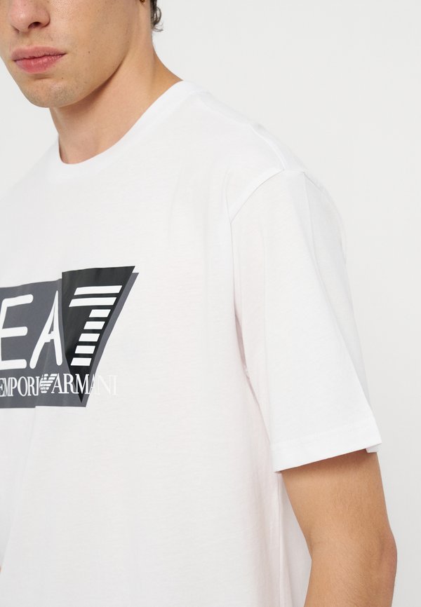 EA7 Emporio Armani