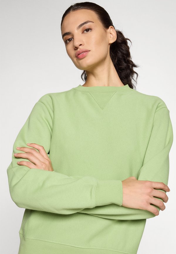 Champion CREWNECK SWEATSHIRT