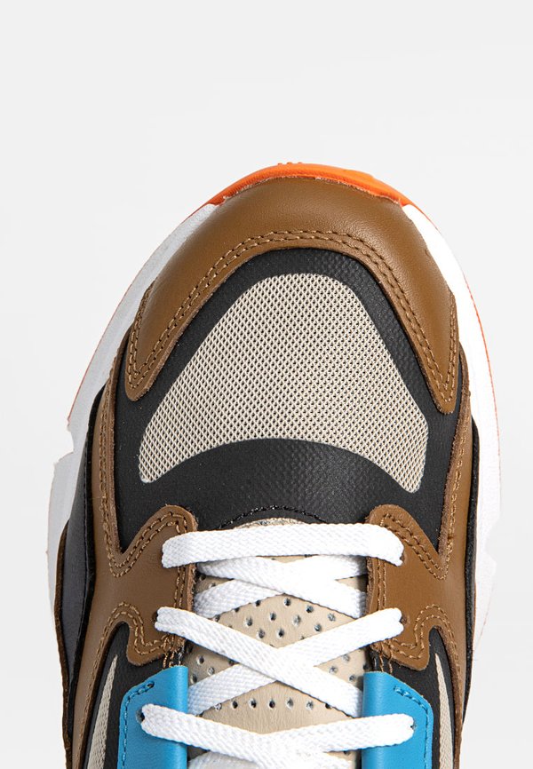 Under Armour FORGE 96