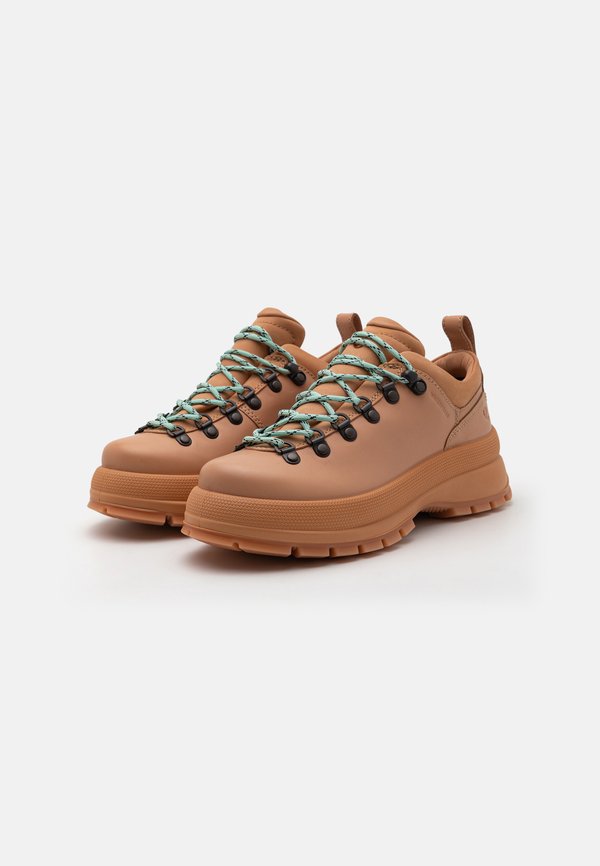 ECCO TRACK 30 W