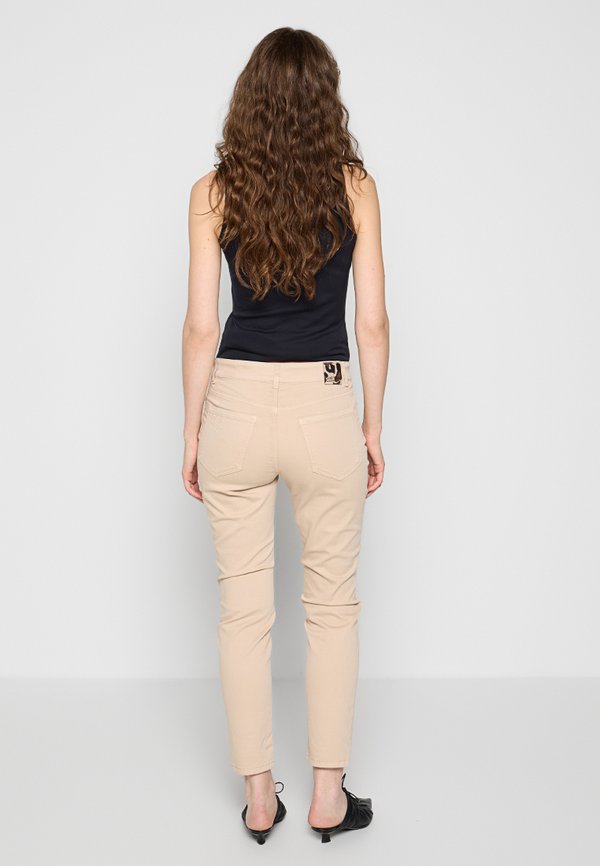 Marc Cain SLIM FIT