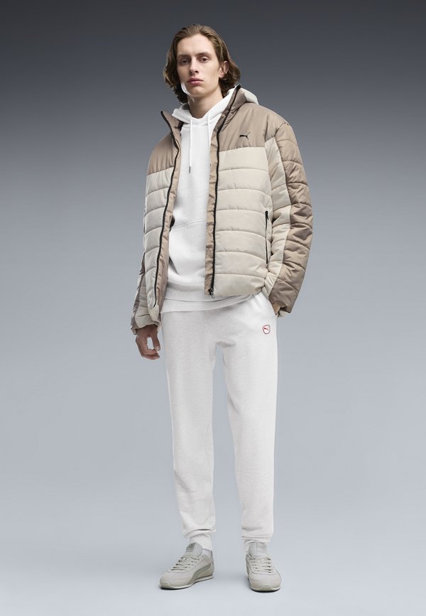 Puma ESSENTIALS ELEVATED JOGGINGHOSE - Tracksuit bottoms - white glow heather