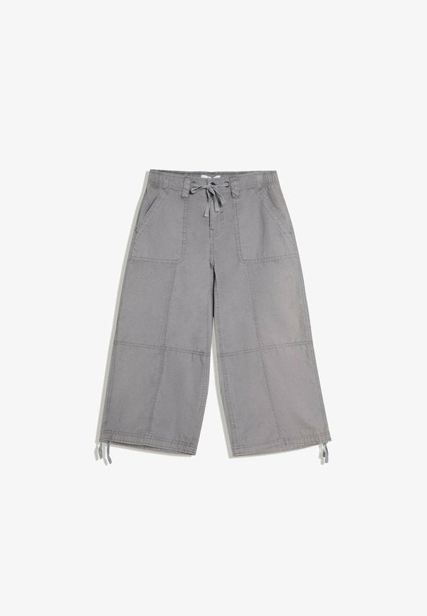 Bershka CAPRI - TROUSERS - Shorts - mottled dark grey