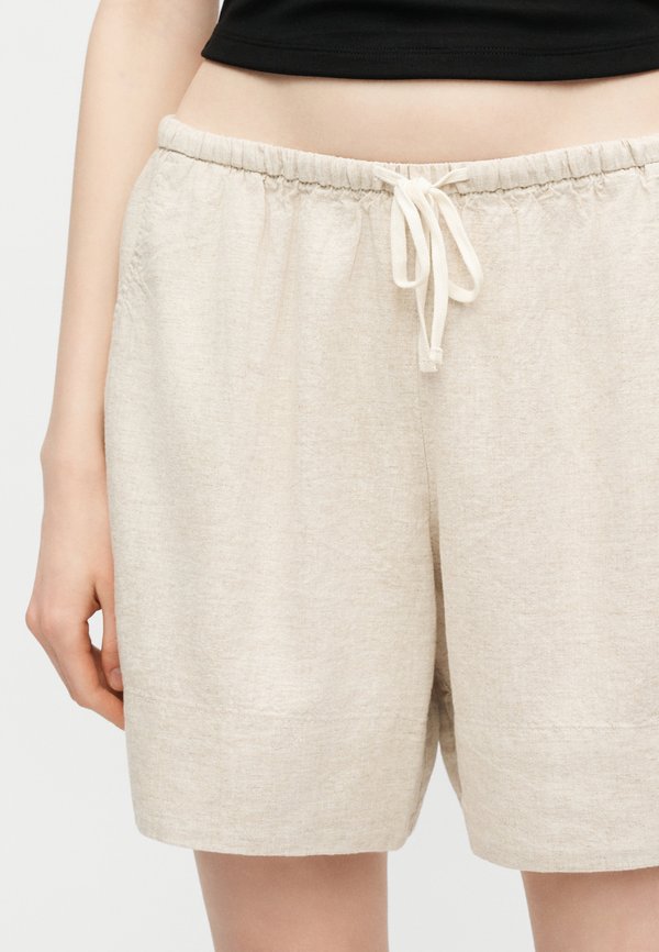 GAP PULL ON