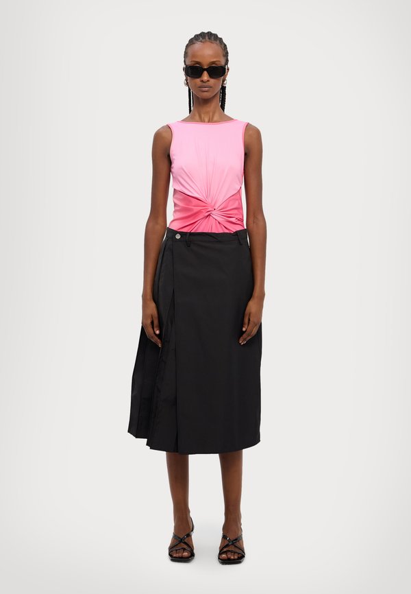 Ioannes KNOT BODY