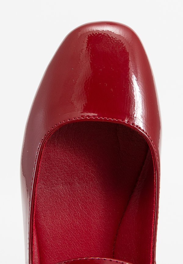 Steve Madden CADDIE