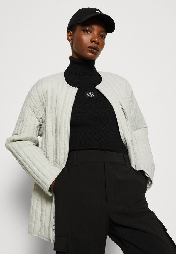 Calvin Klein VERTICAL QUILTED JACKET