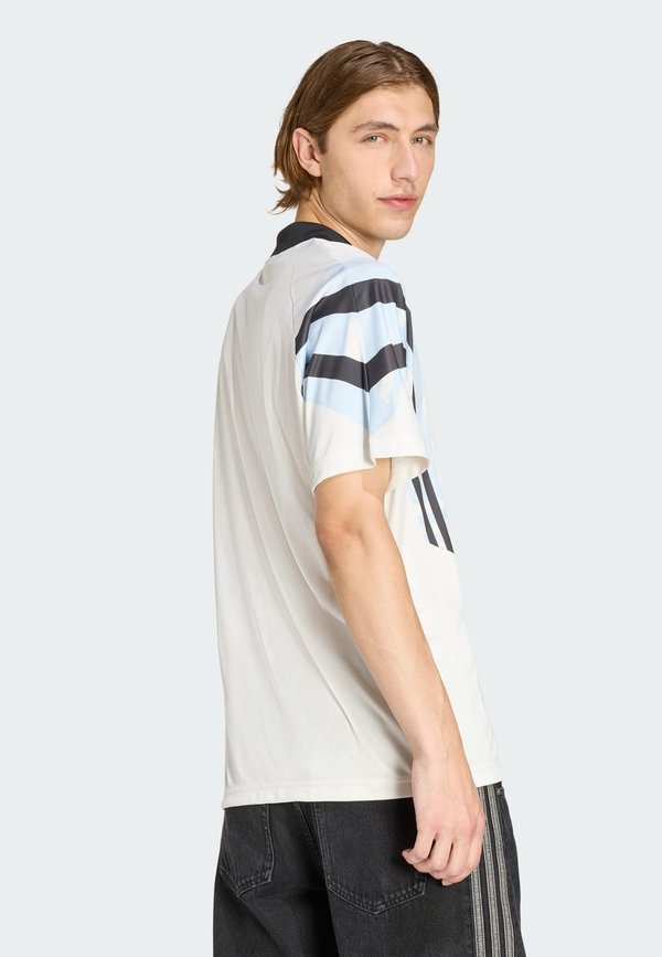 adidas Originals SANTIAGO