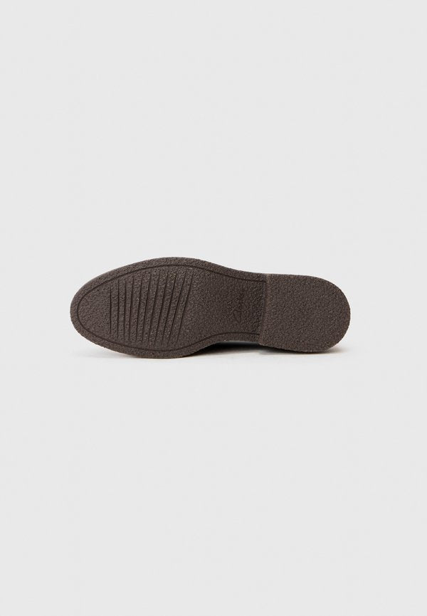 Clarks NELLA