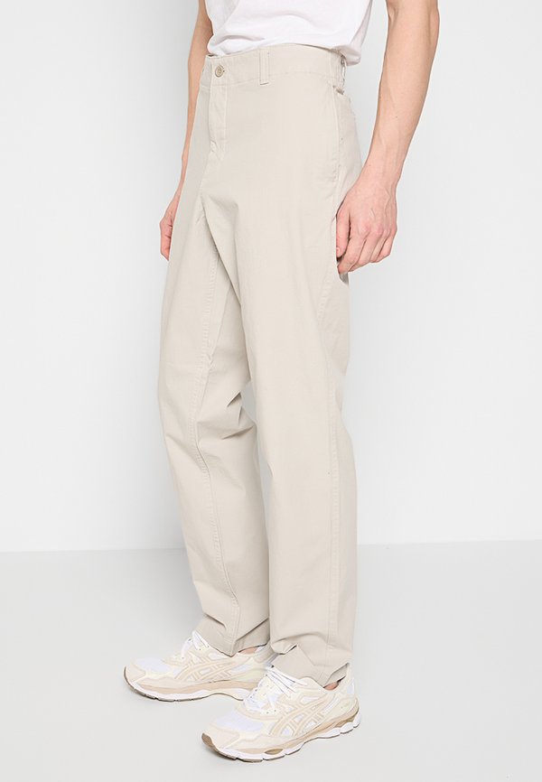 DOCKERS ALPHA