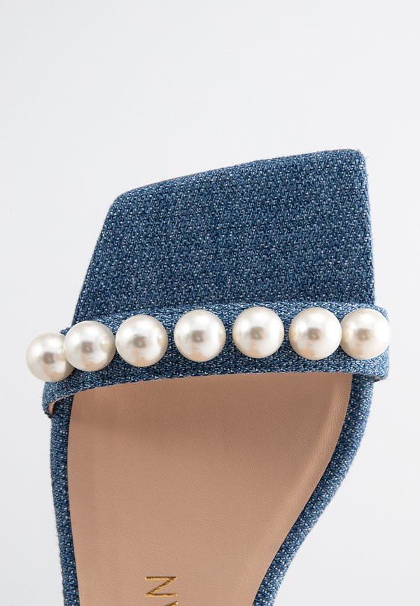 Stuart Weitzman JUNE