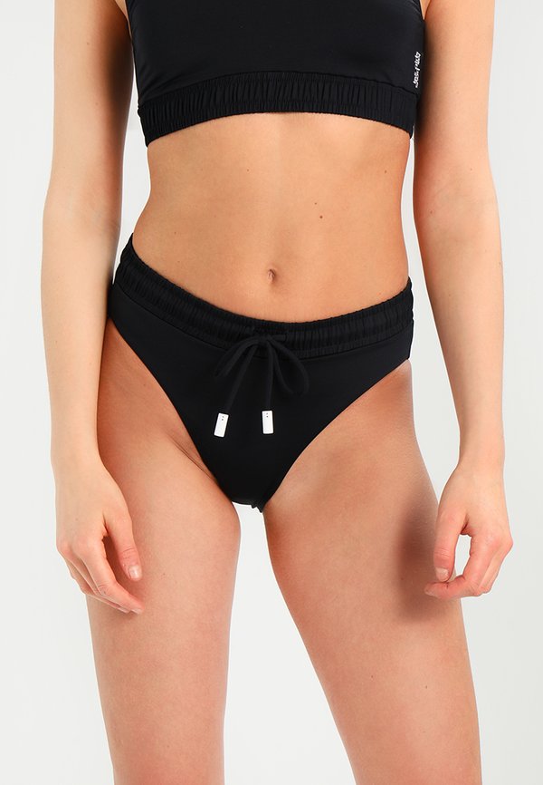 Les Girls Les Boys TRACK BRIEF