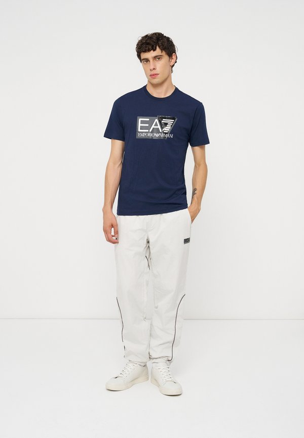 EA7 Emporio Armani
