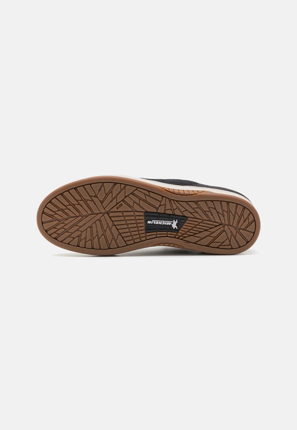 Etnies MARANA