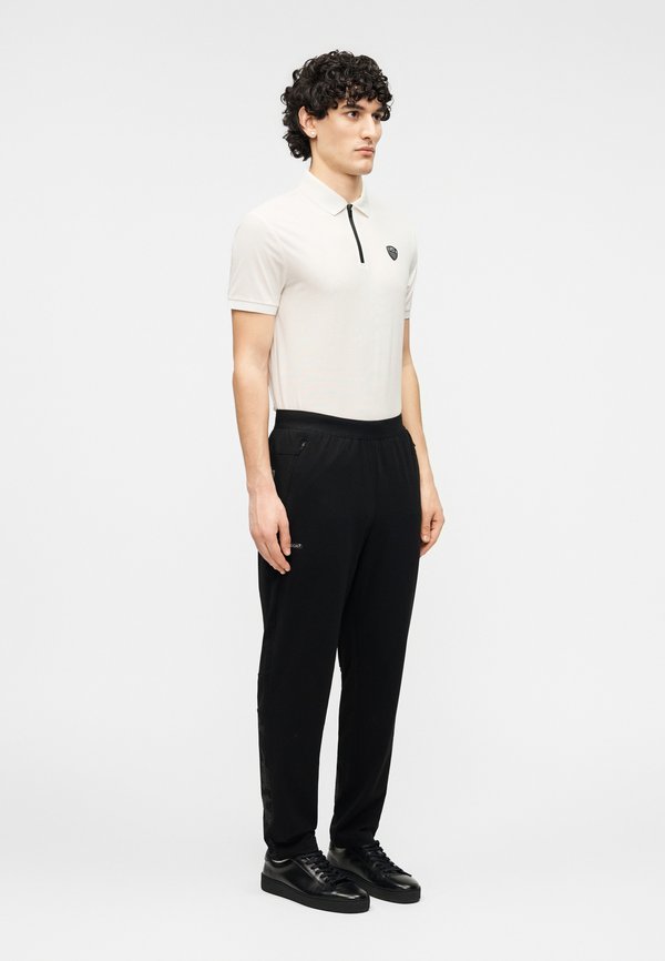 EA7 Emporio Armani VIGOR
