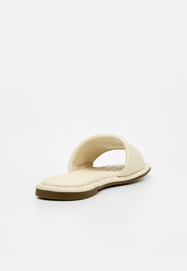 DKNY BUNNIE