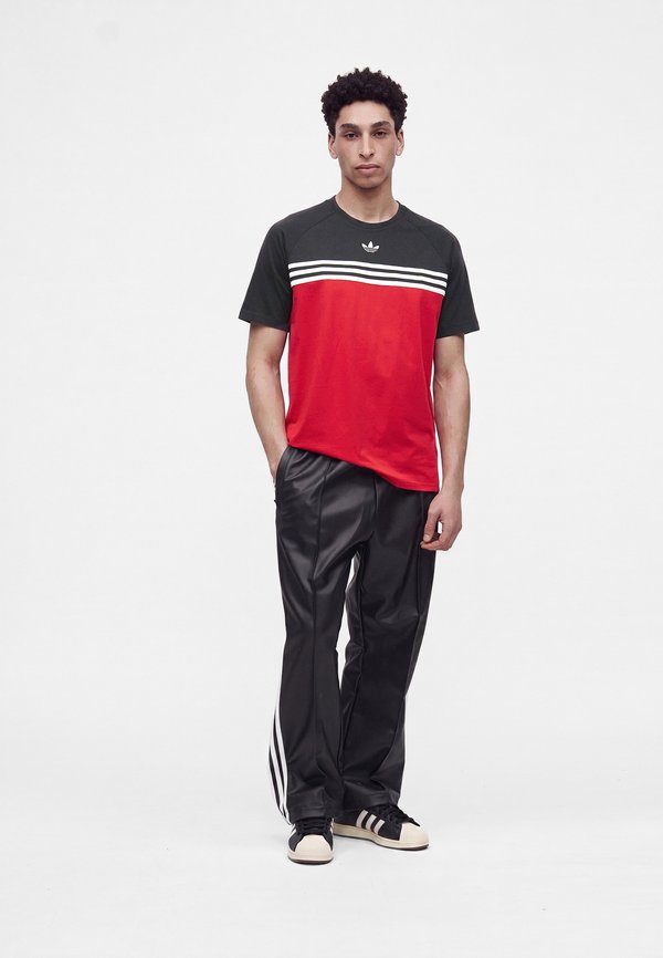 adidas Originals CHEST