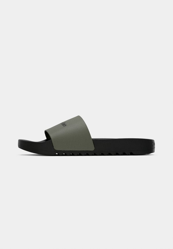 Calvin Klein CHUNKY POOL SLIDE - Mules - smokey olive/black