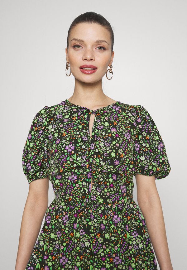 Noisy May Petite NMDEVON  CUT OUT SHORT DRESS PETITE
