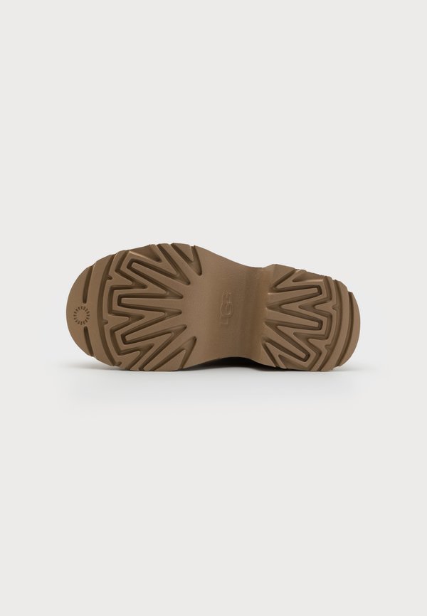 UGG CLASSIC TWIN SEAM