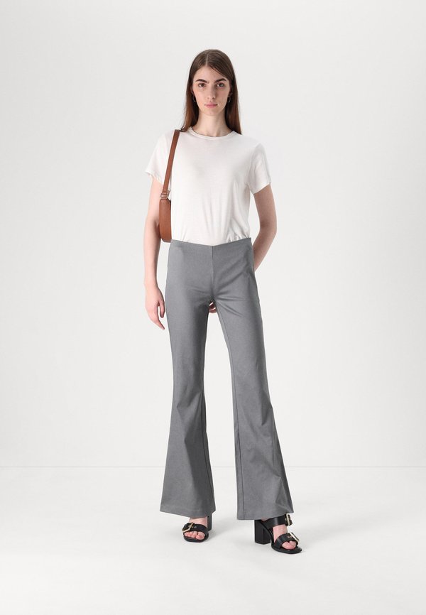 Even&Odd Tall by Zalando LOW WAIST FLARED TROUSERS