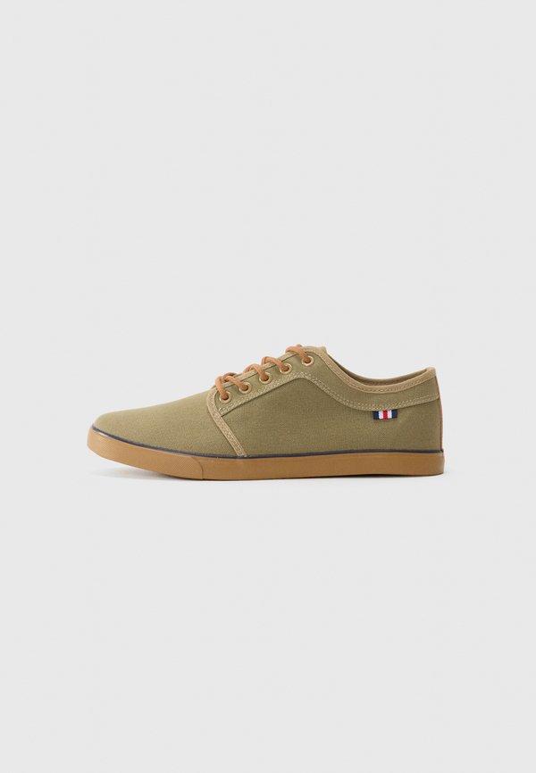 Pier One by Zalando