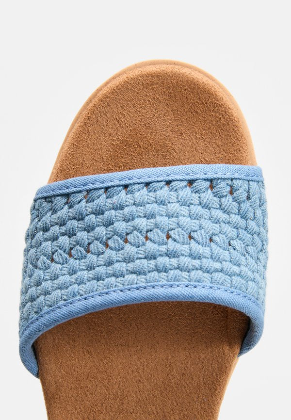 TOMS DIANA