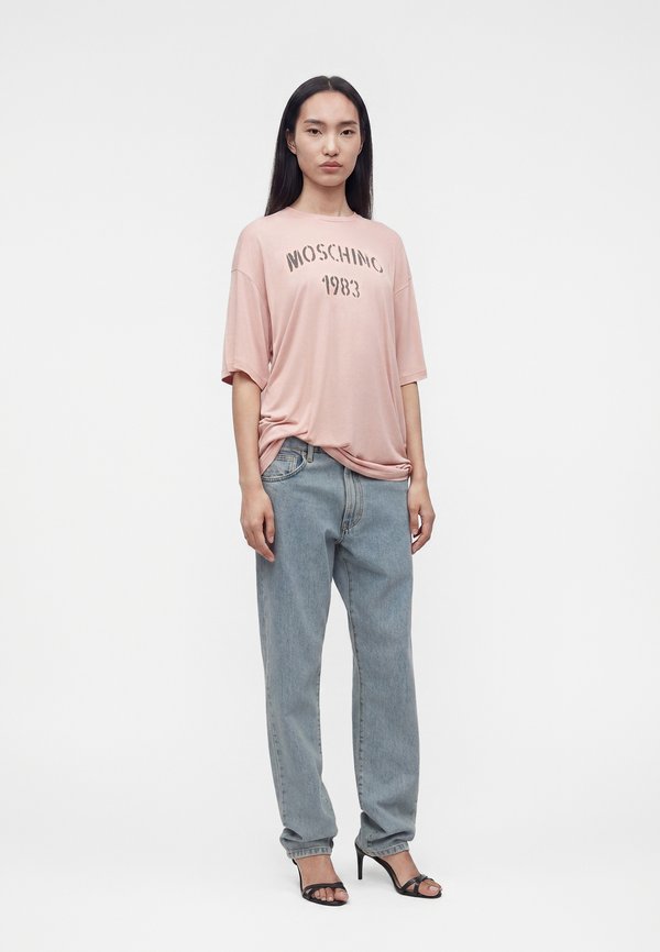 MOSCHINO