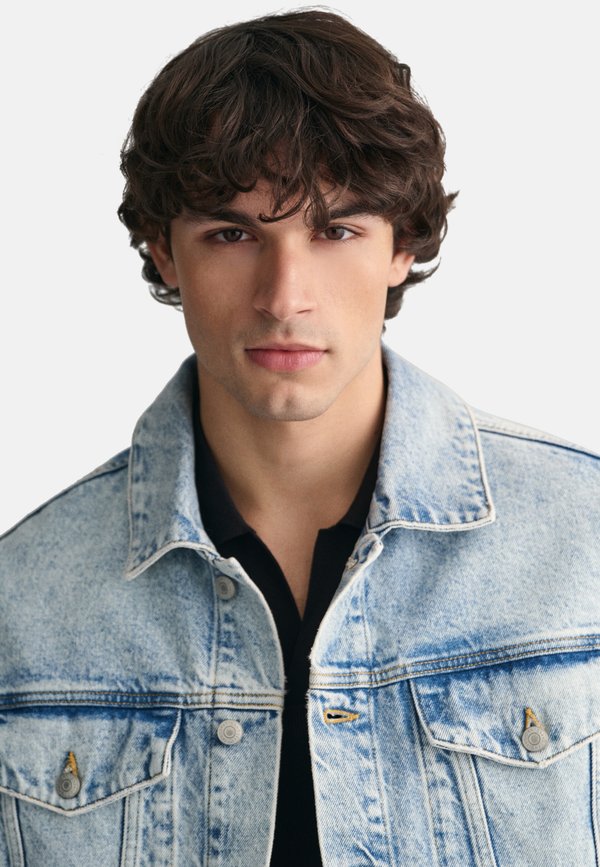 GANT