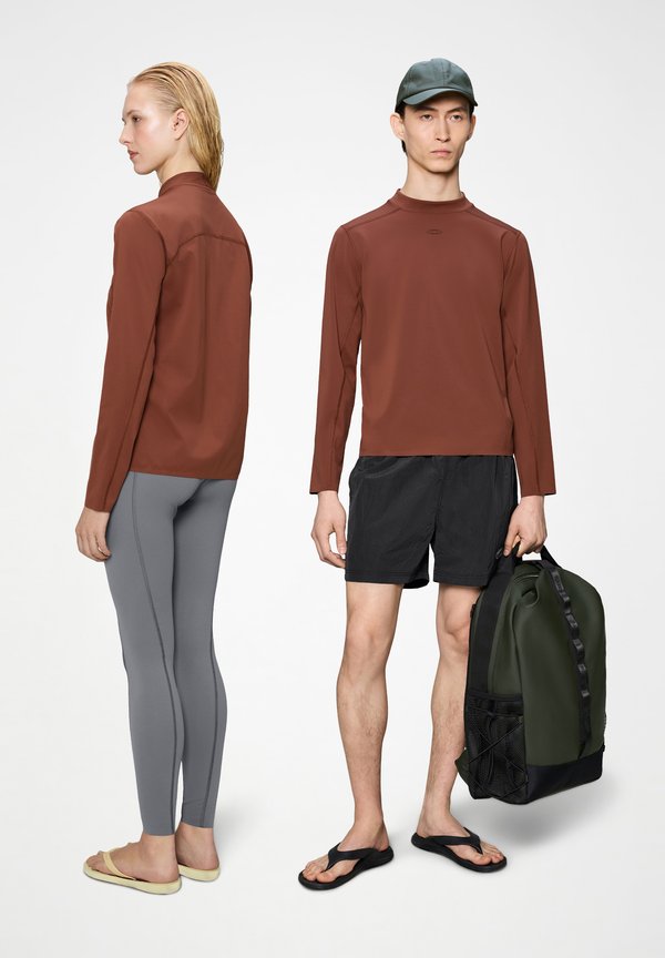 Rains WARM-UP LONG SLEEVE TOP UNISEX