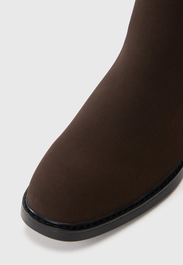 Pier One by Zalando
