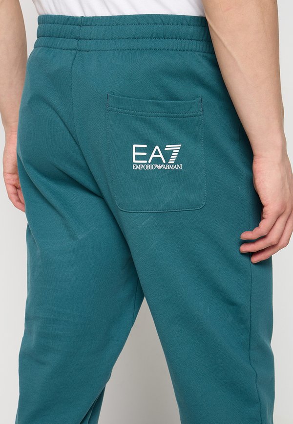 EA7 Emporio Armani