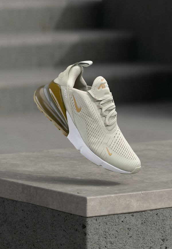 Nike Sportswear AIR MAX 270 - Trainers - light bone/metallic gold-coloured/white