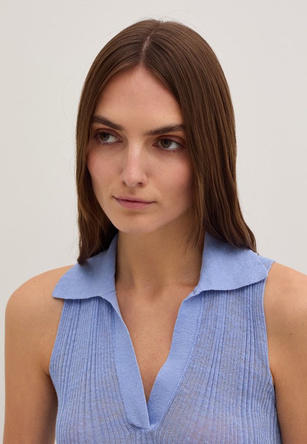 Stefanel SLEEVELESS WITH NECK