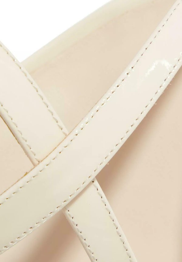 Stuart Weitzman