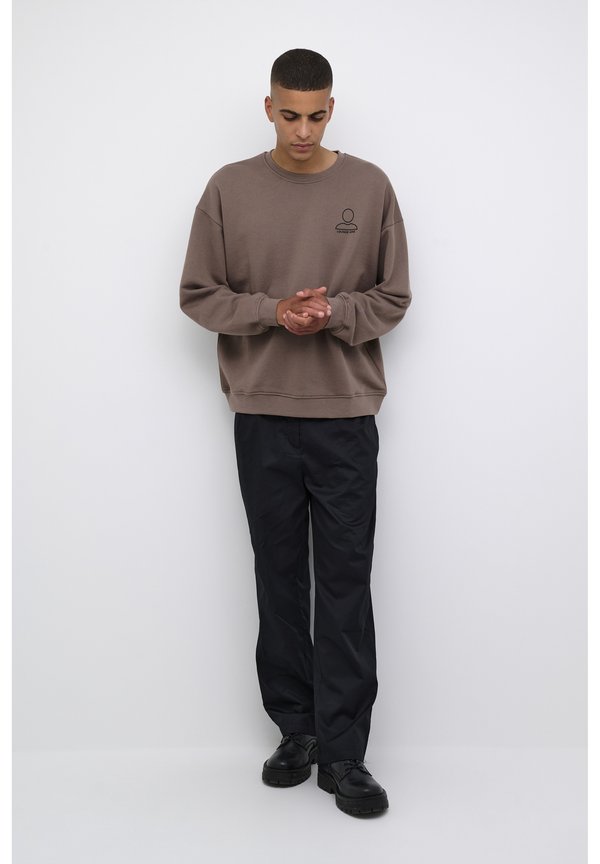 Lounge Nine QONDRADLN UNISEX