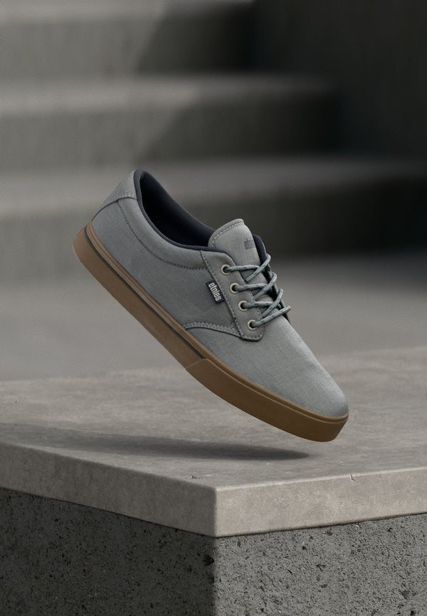 Etnies