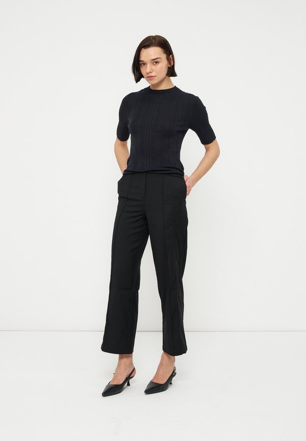 LeGer by Lena Gercke